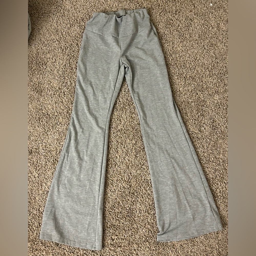 SHEIN grey high waisted flared leggings, size Xs